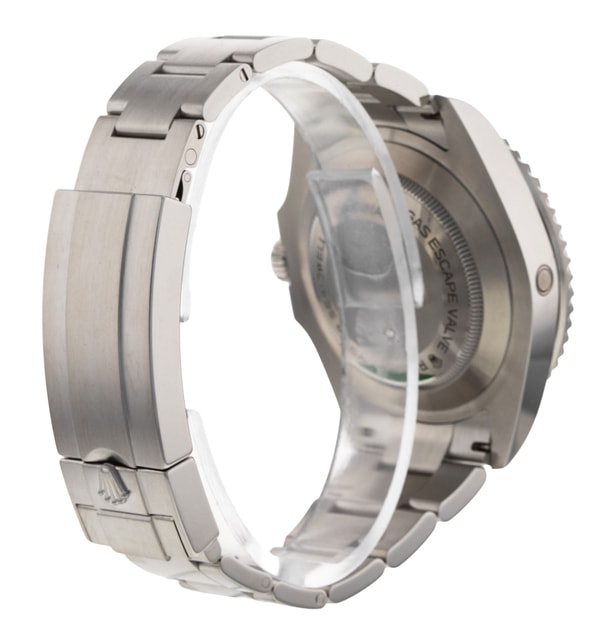 Rolex Sea-Dweller 126600 Image 3